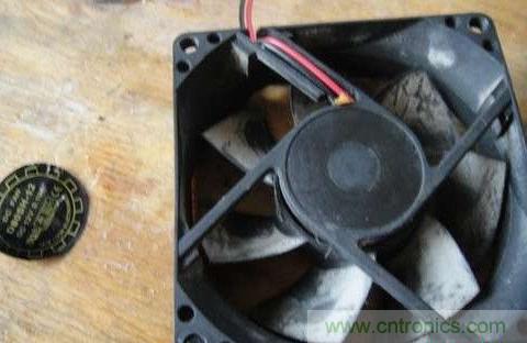 創(chuàng)意DIY！迷你風(fēng)力發(fā)電機(jī)！