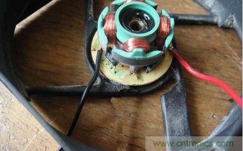 創(chuàng)意DIY！迷你風(fēng)力發(fā)電機(jī)！