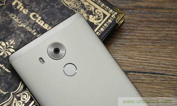 新旗艦Mate 8全評測：橫空出世！能否延續(xù)一機(jī)難求？